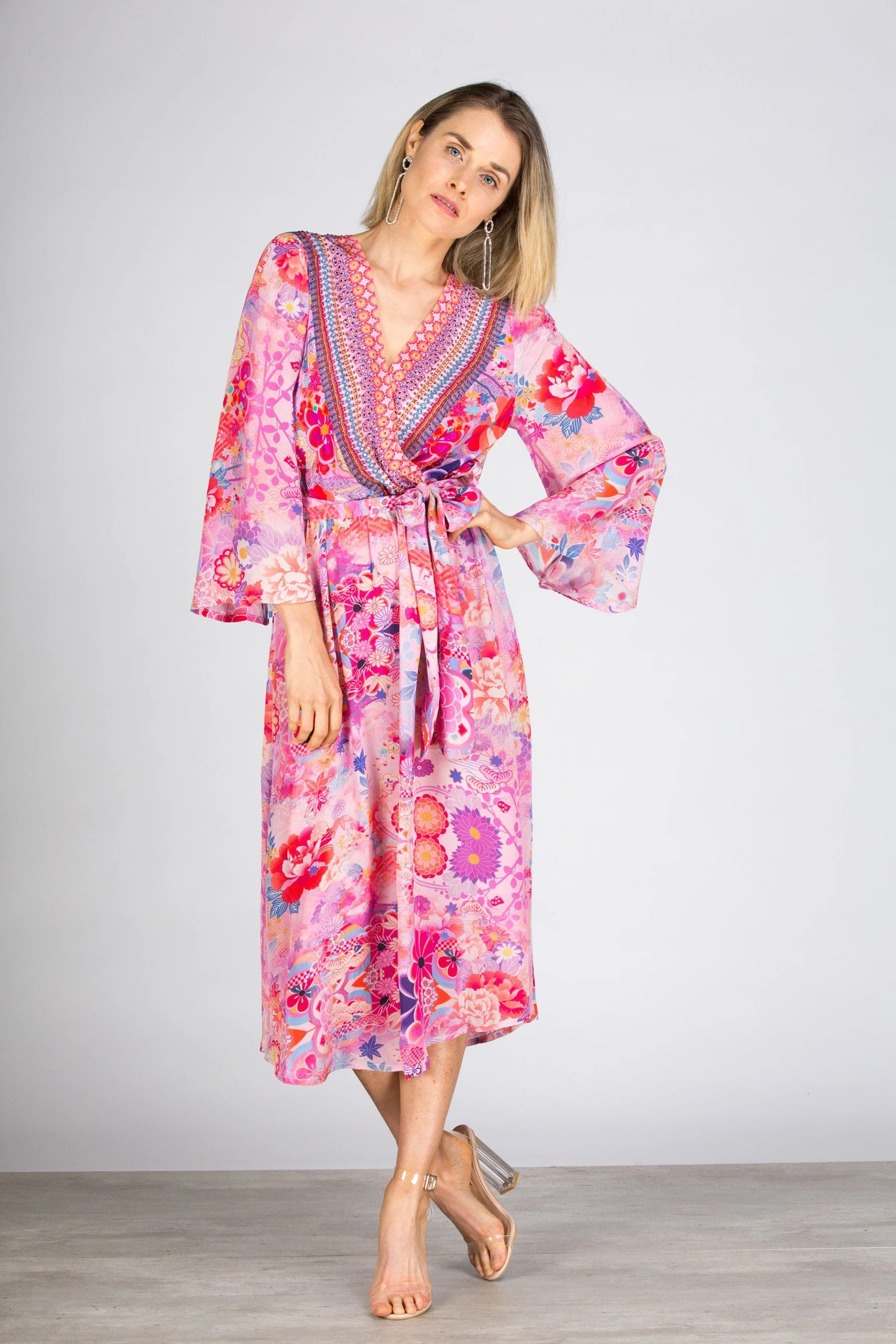 DAY & NIGHT - STYLING YOUR COLOURFUL SILK GARMENTS FOR ANY OCCASION