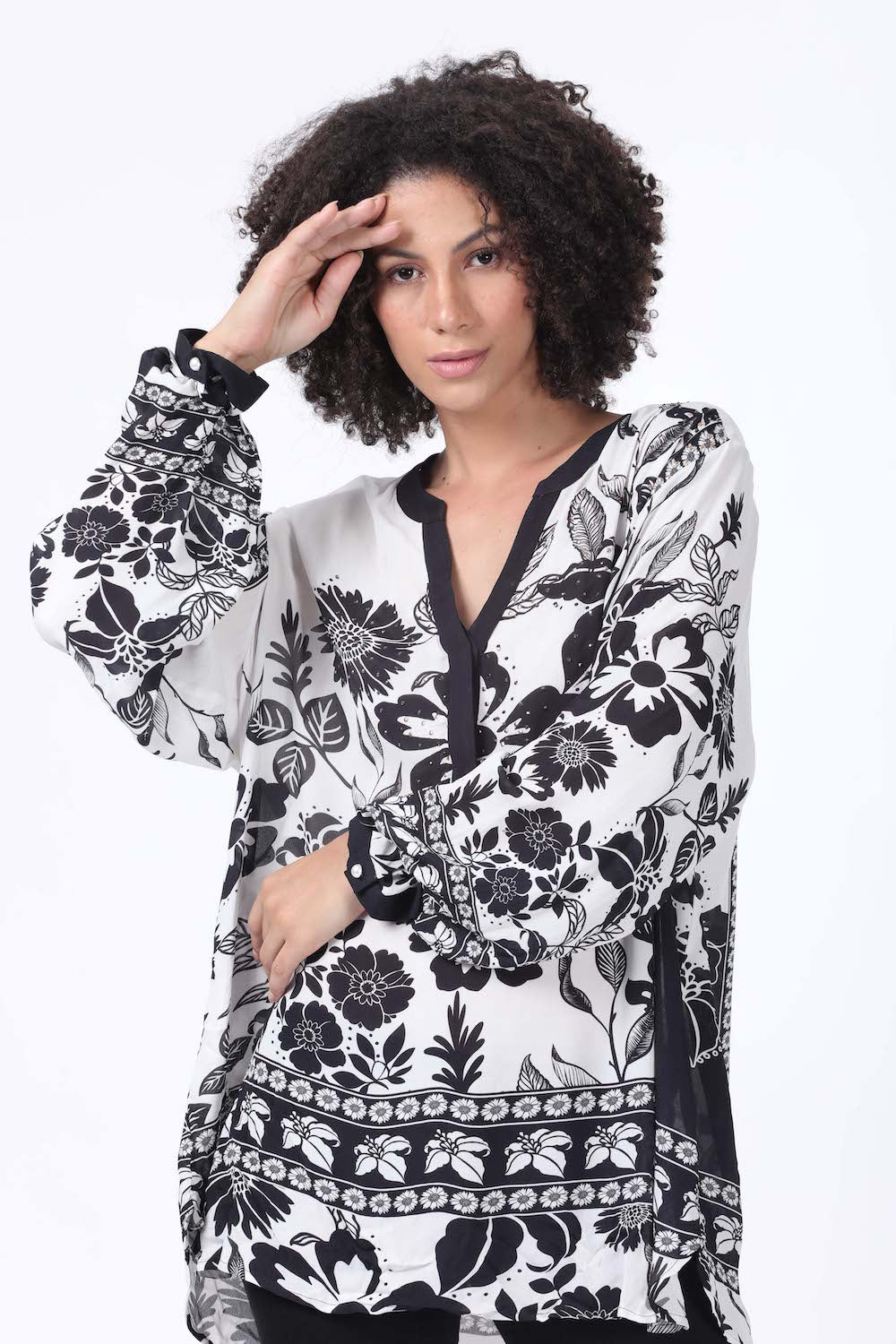 Black and white Avanti Milano Shirt (TheSwankStore) Viscose Crepe fabric