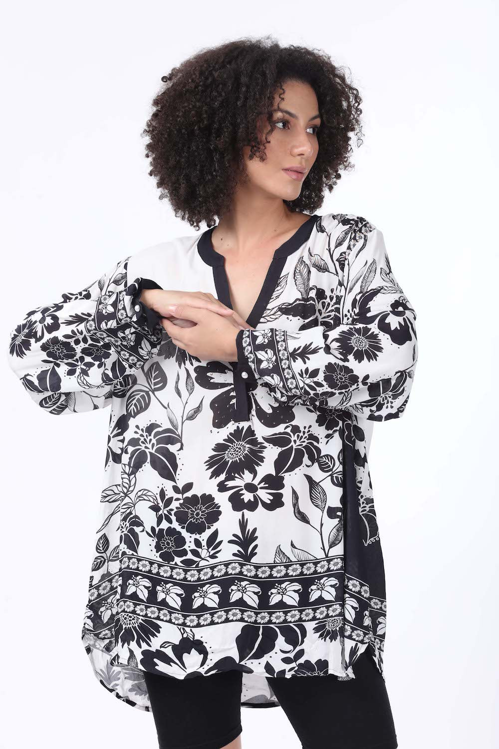 Black and white Avanti Milano Shirt (TheSwankStore) Viscose Crepe fabric