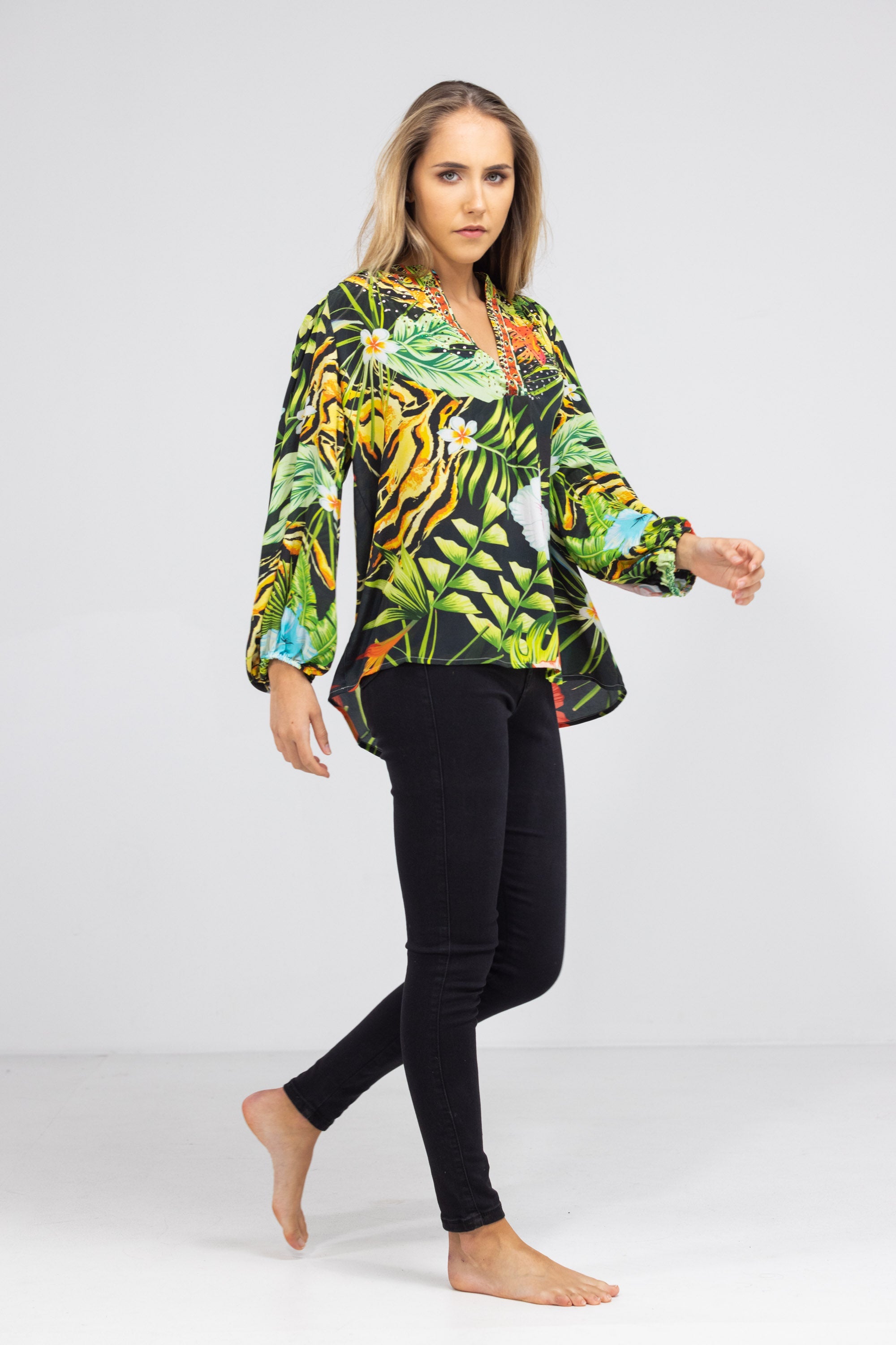DARWIN - V NECK TOP NEW