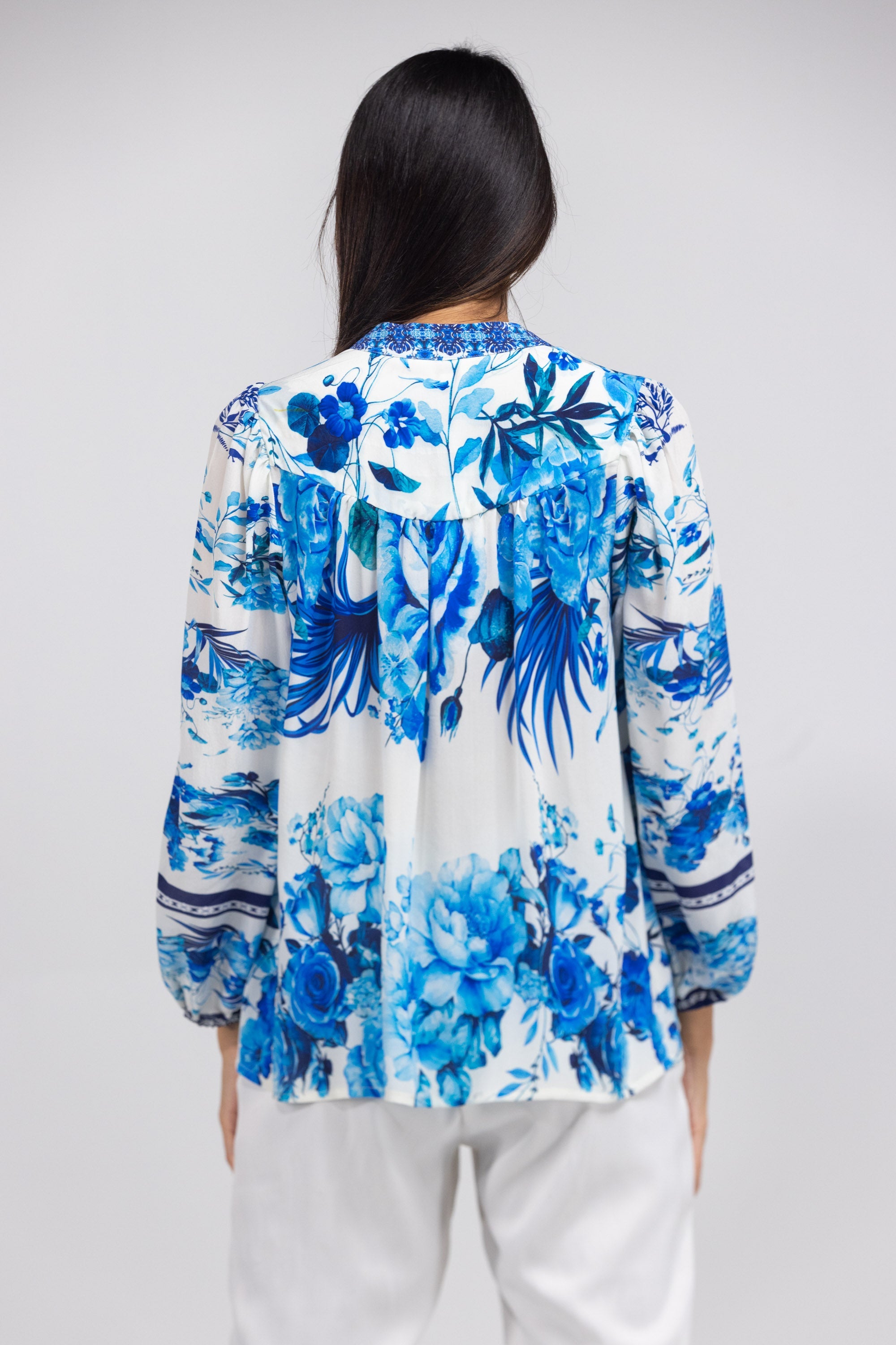 SYDNEY - V NECK TOP NEW