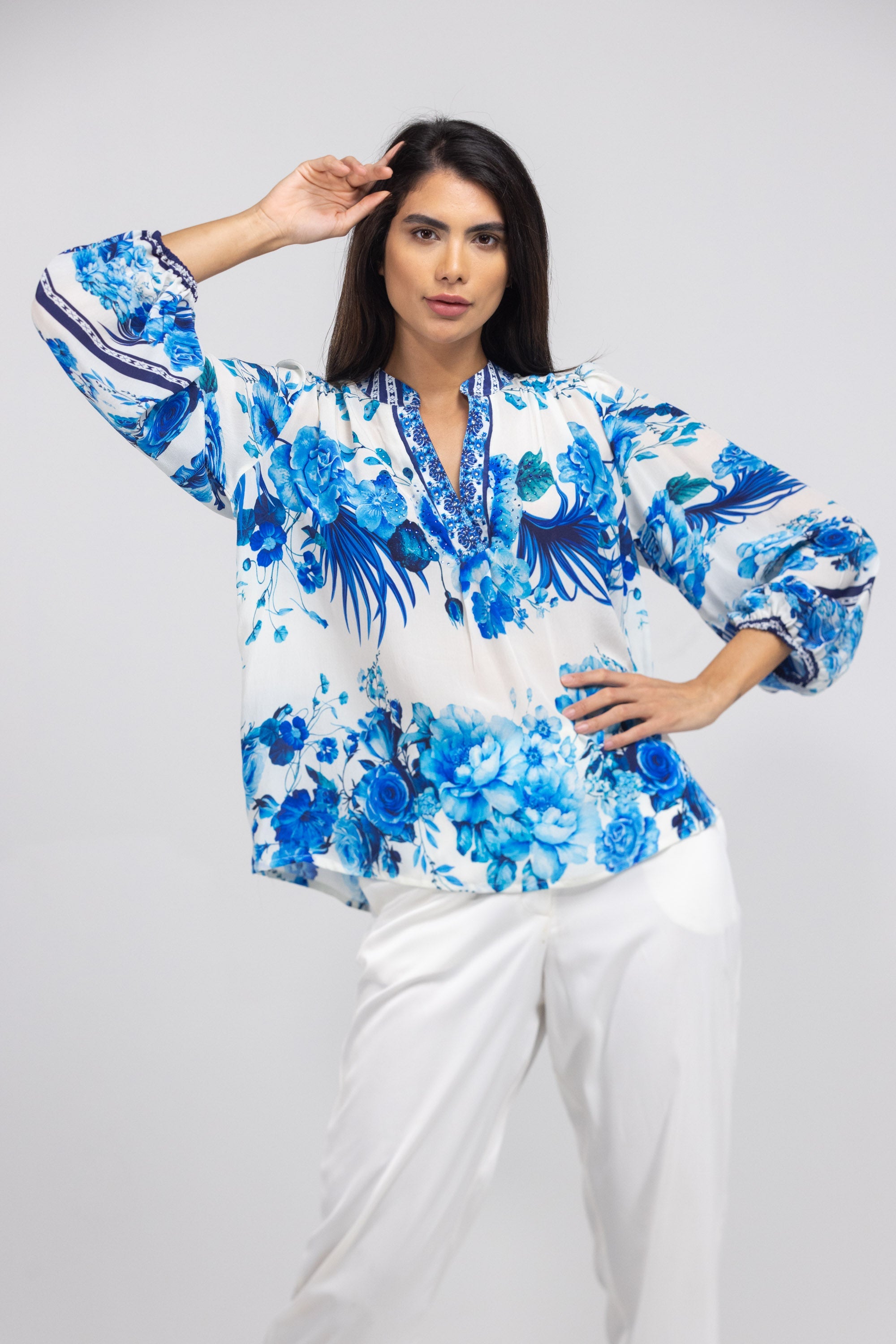 SYDNEY - V NECK TOP NEW