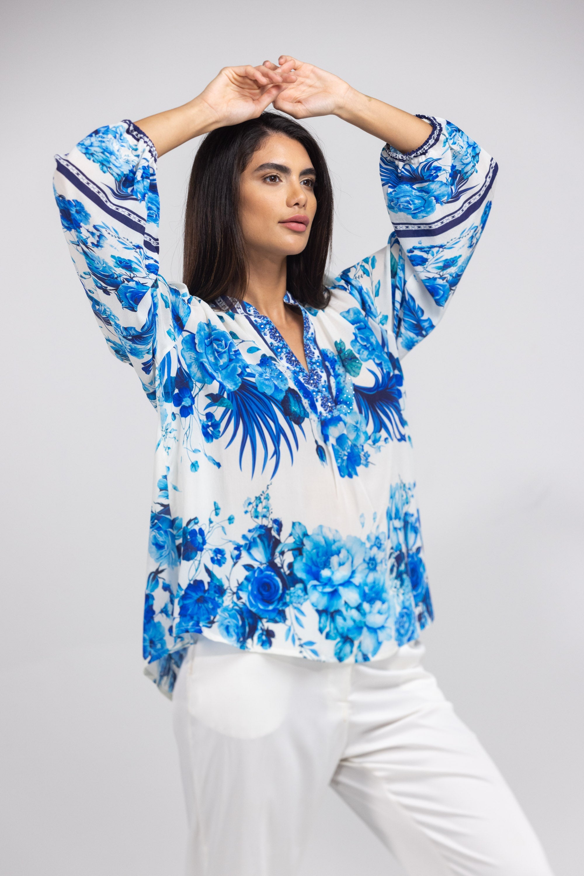 SYDNEY - V NECK TOP NEW