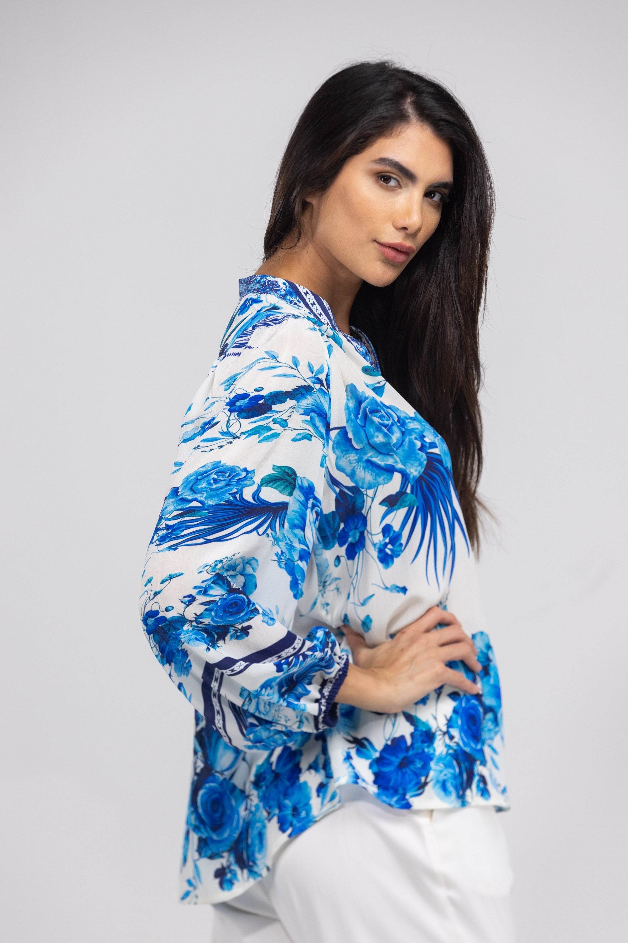 SYDNEY - V NECK TOP NEW