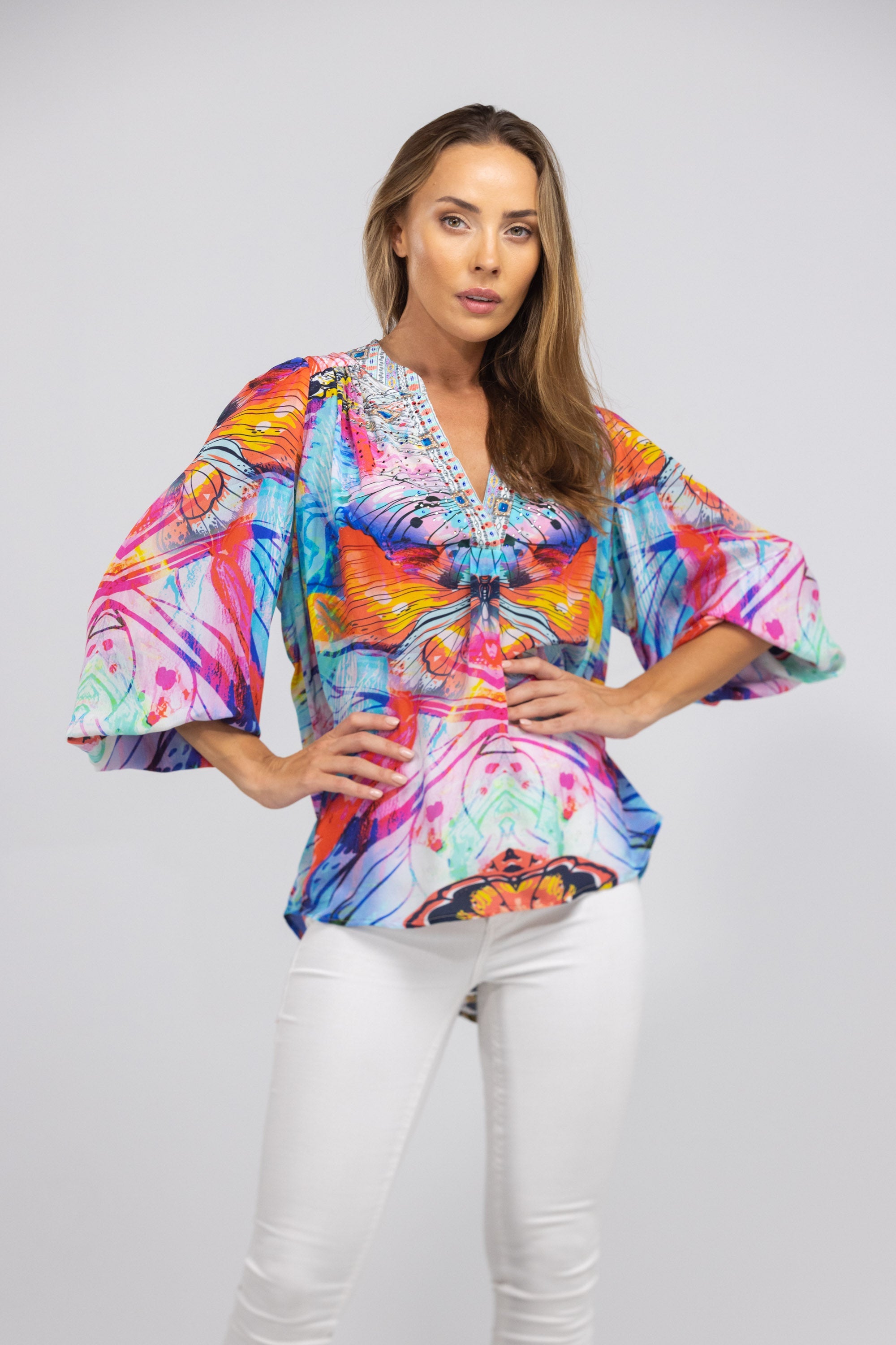 CANBERRA - V NECK TOP NEW