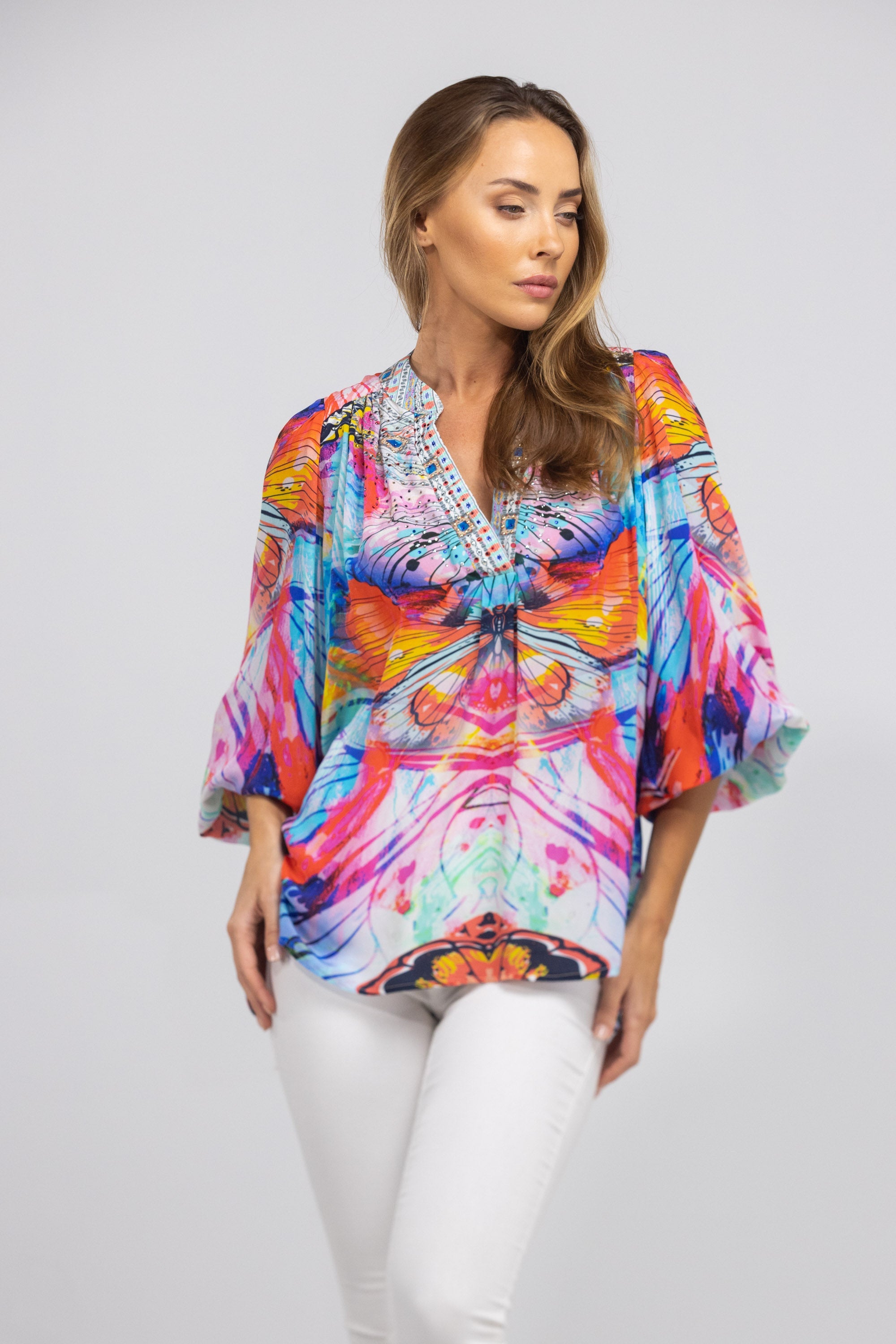CANBERRA - V NECK TOP NEW