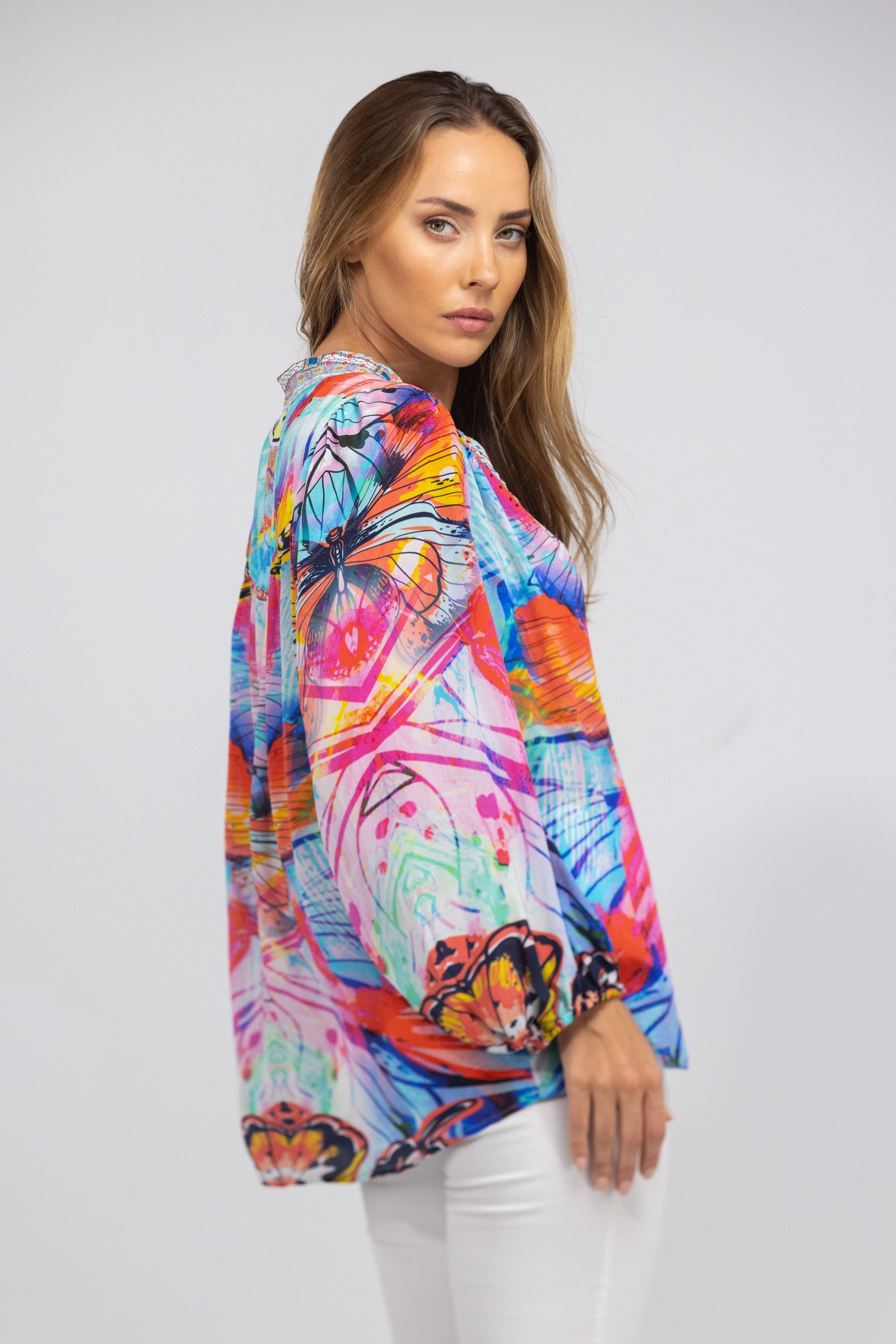 CANBERRA - V NECK TOP NEW