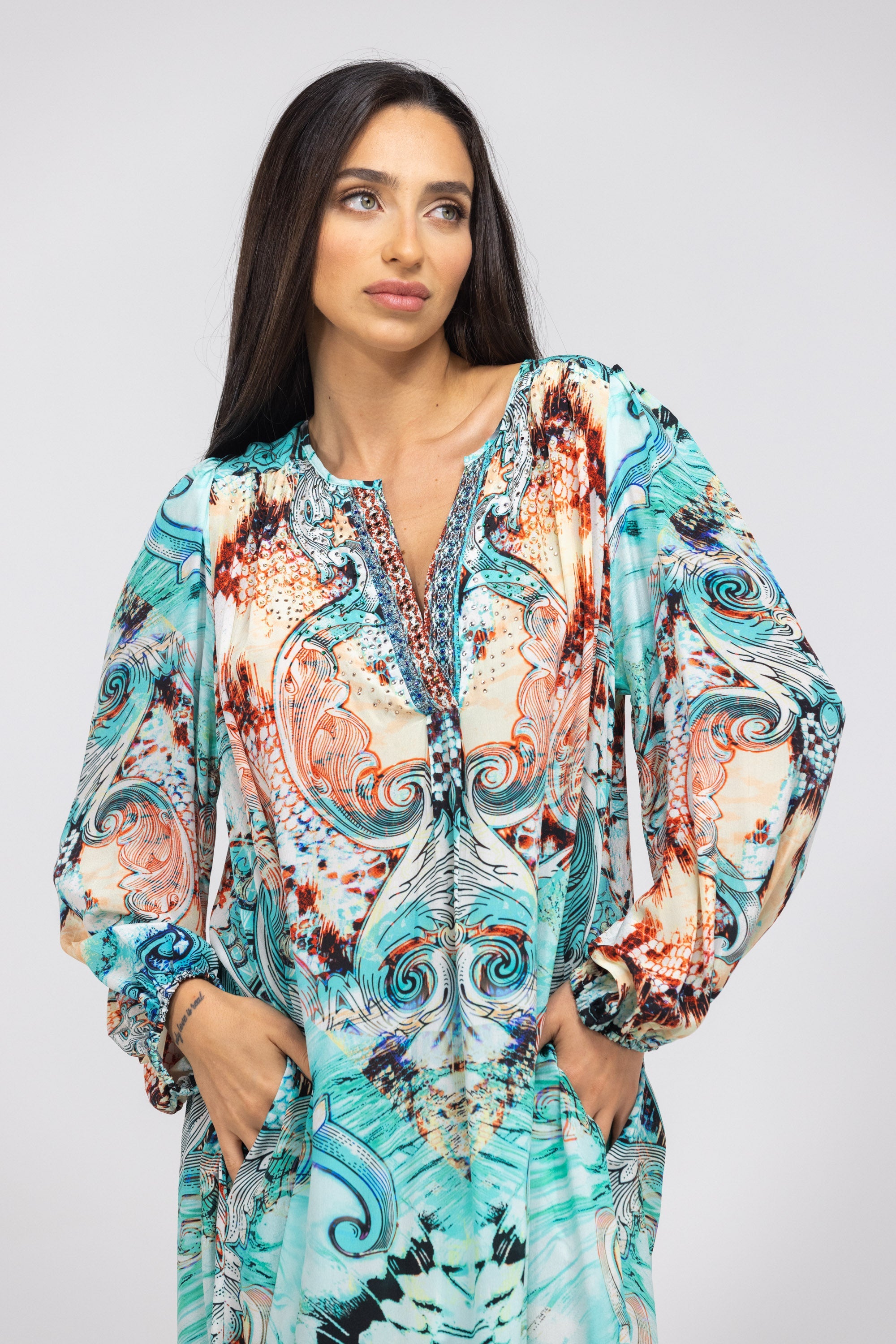 GOLDCOAST - V NECK DRESS LONG