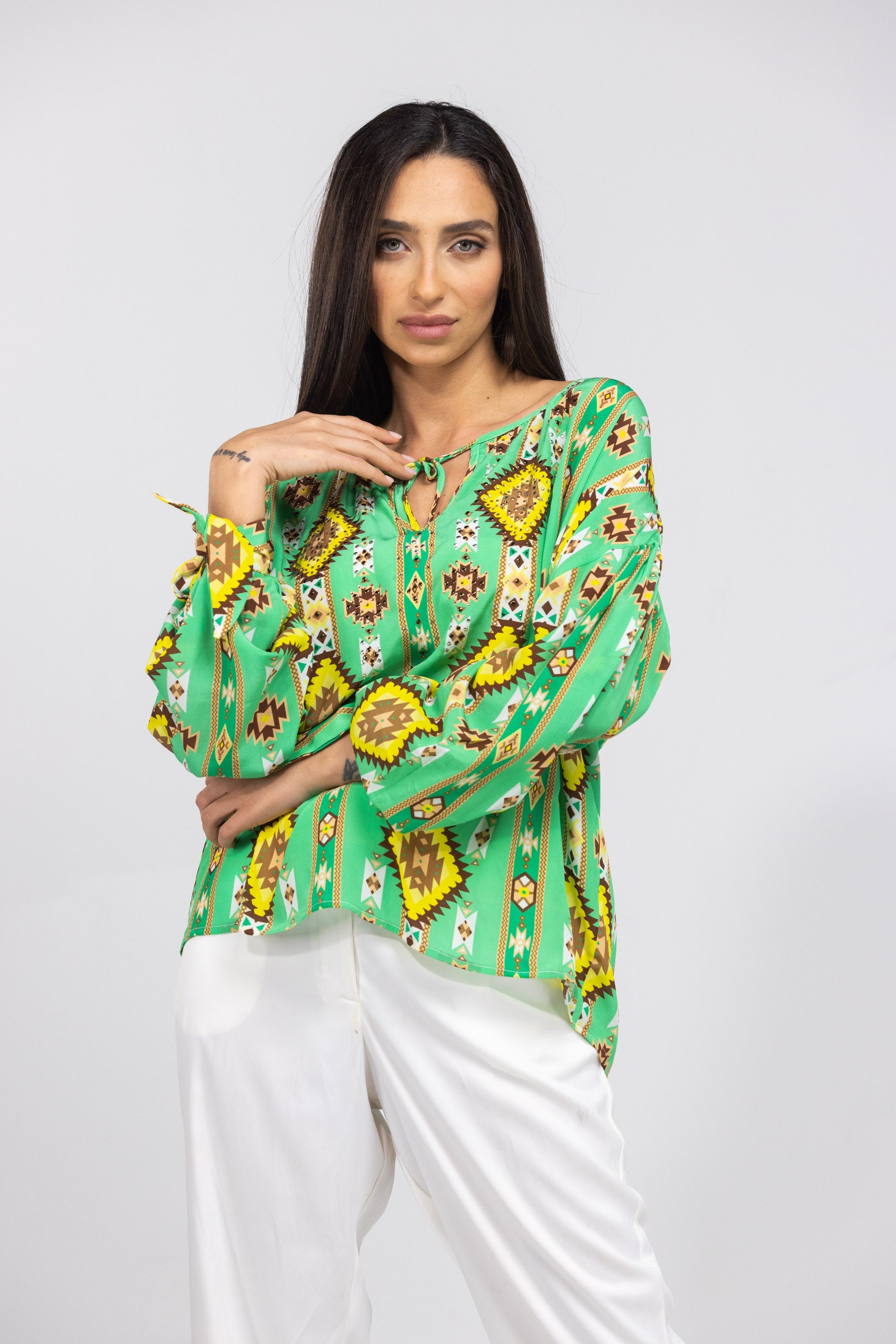 MELBOURNE - KNOT CUFF LONG SLEEVE TOP