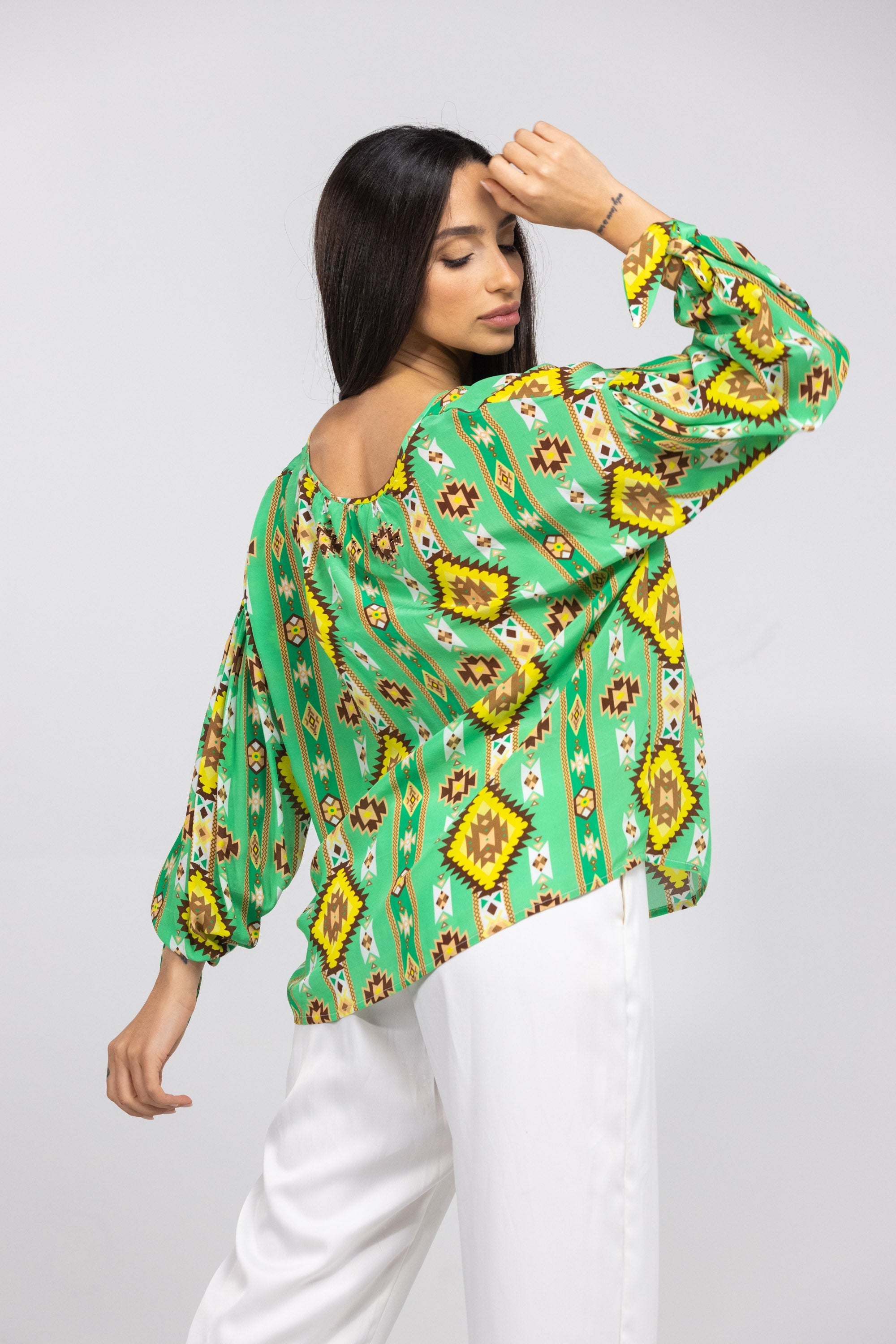 MELBOURNE - KNOT CUFF LONG SLEEVE TOP