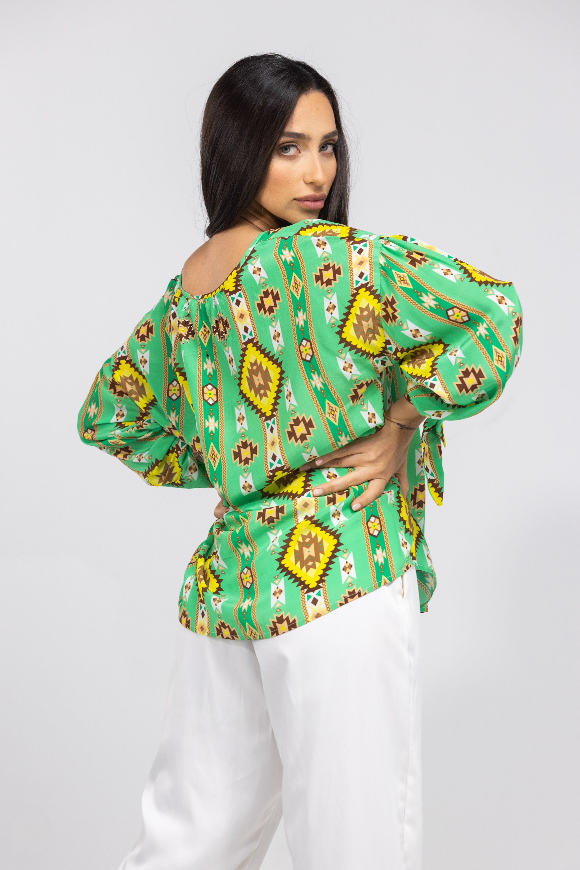 MELBOURNE - KNOT CUFF LONG SLEEVE TOP