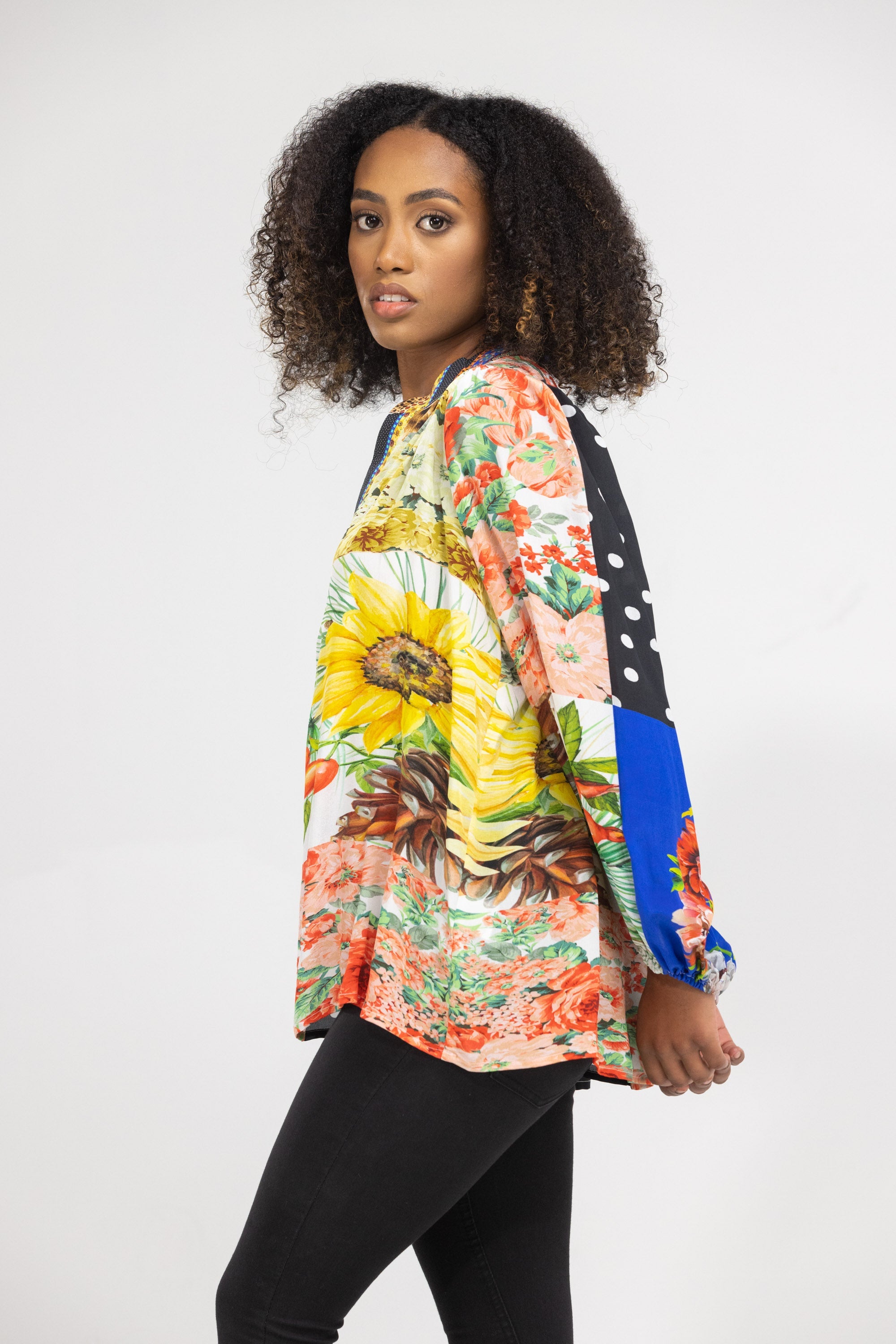 PERTH - V NECK TOP NEW