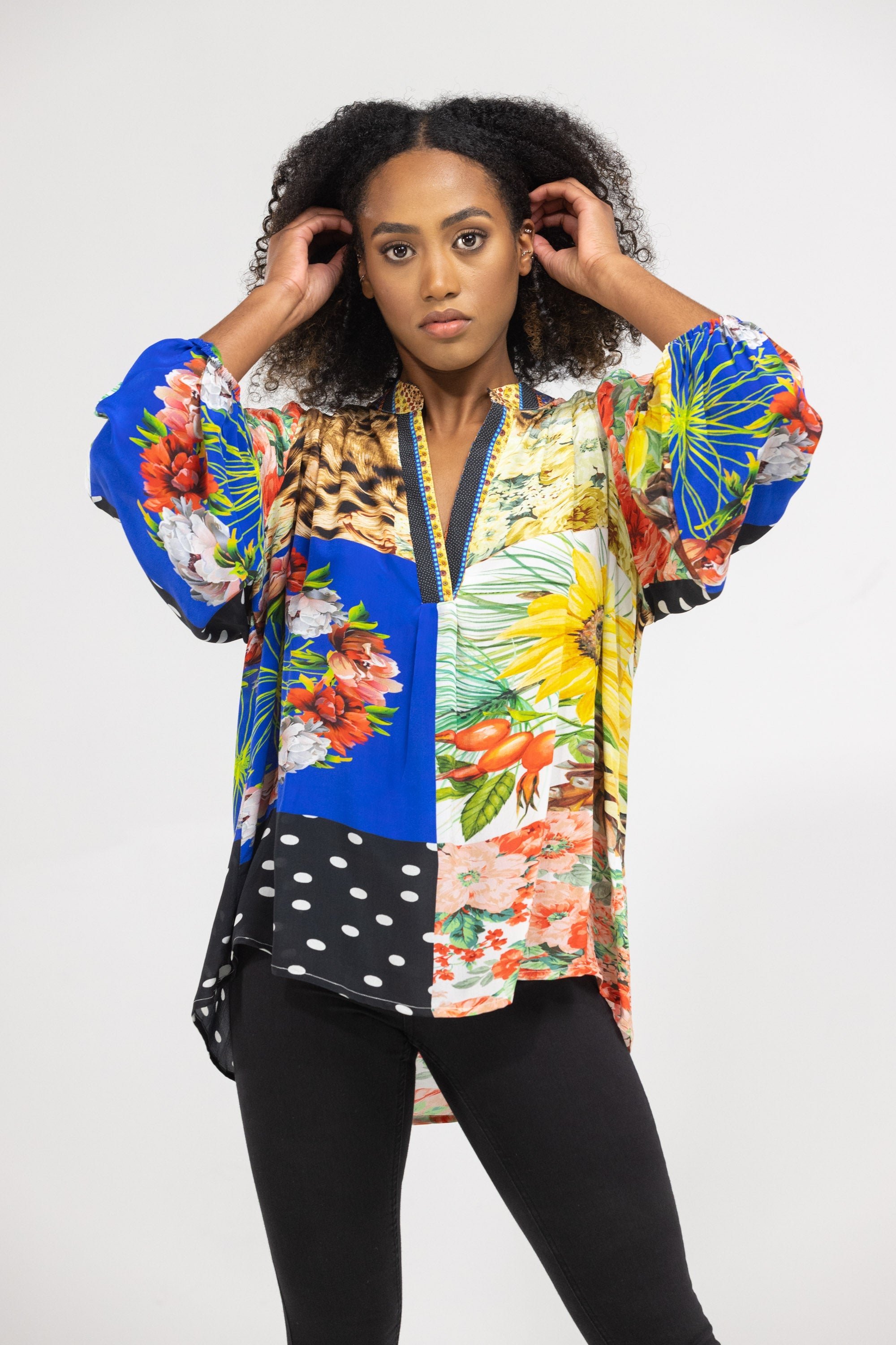PERTH - V NECK TOP NEW