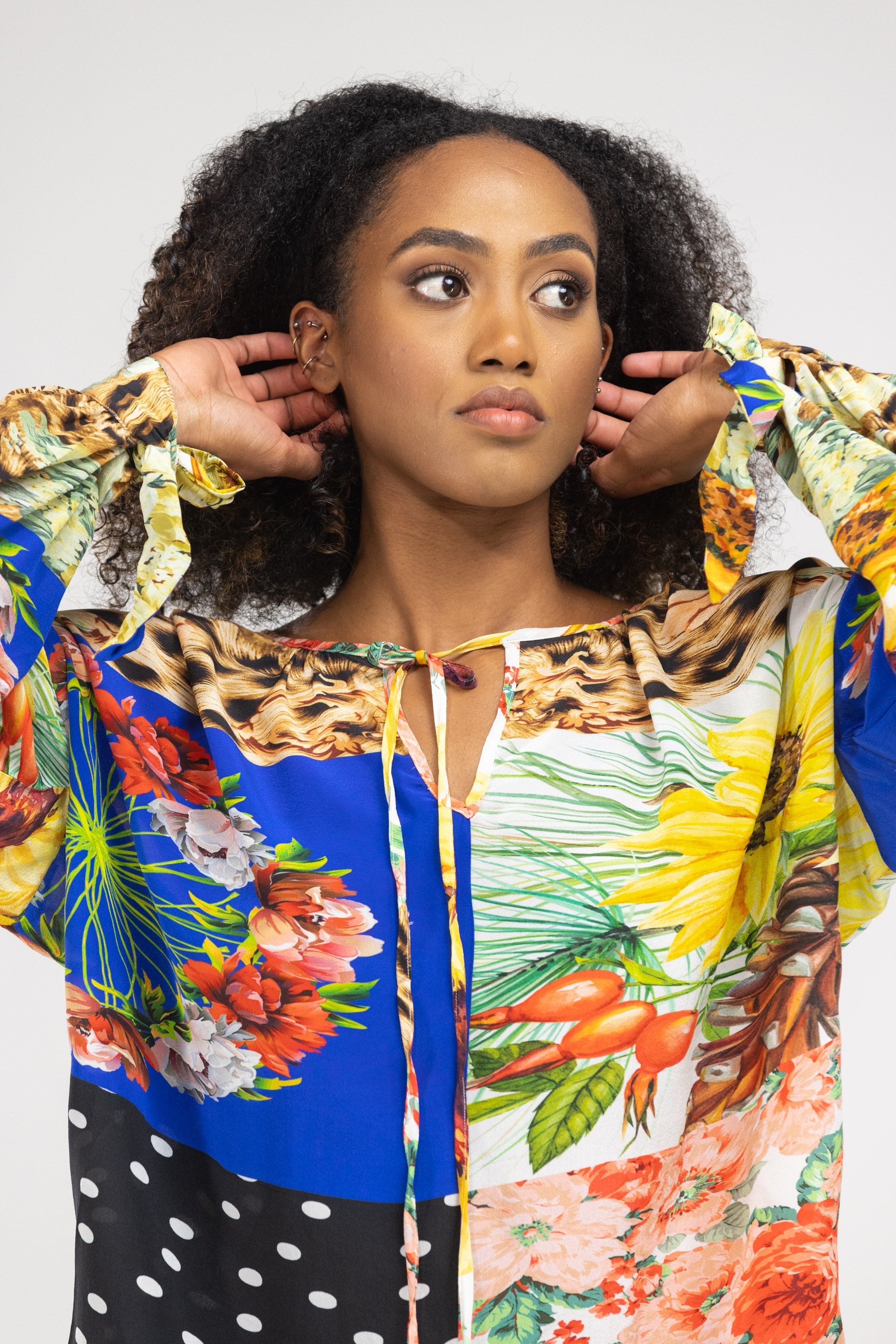 PERTH - KNOT CUFF LONG SLEEVE TOP