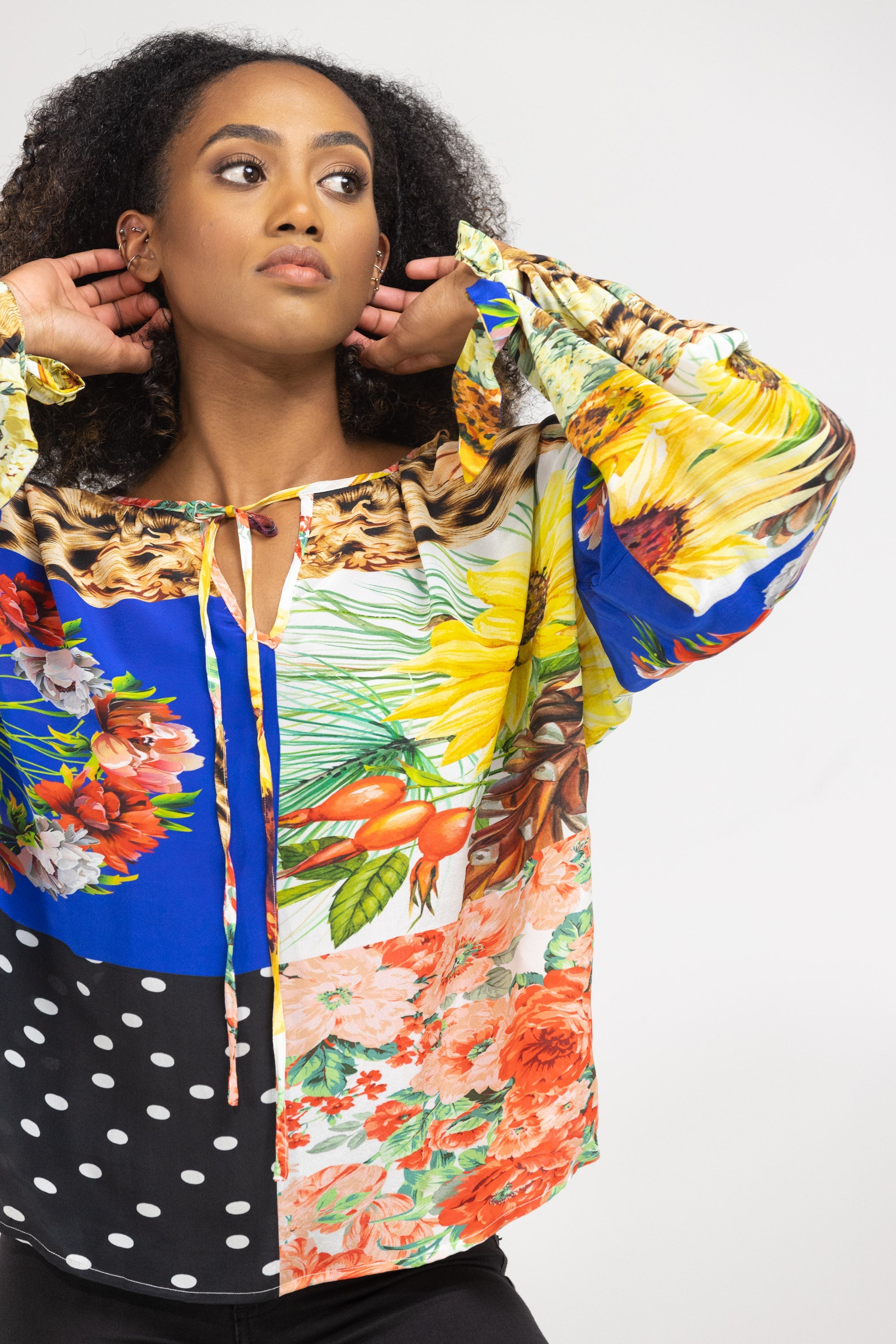 PERTH - KNOT CUFF LONG SLEEVE TOP