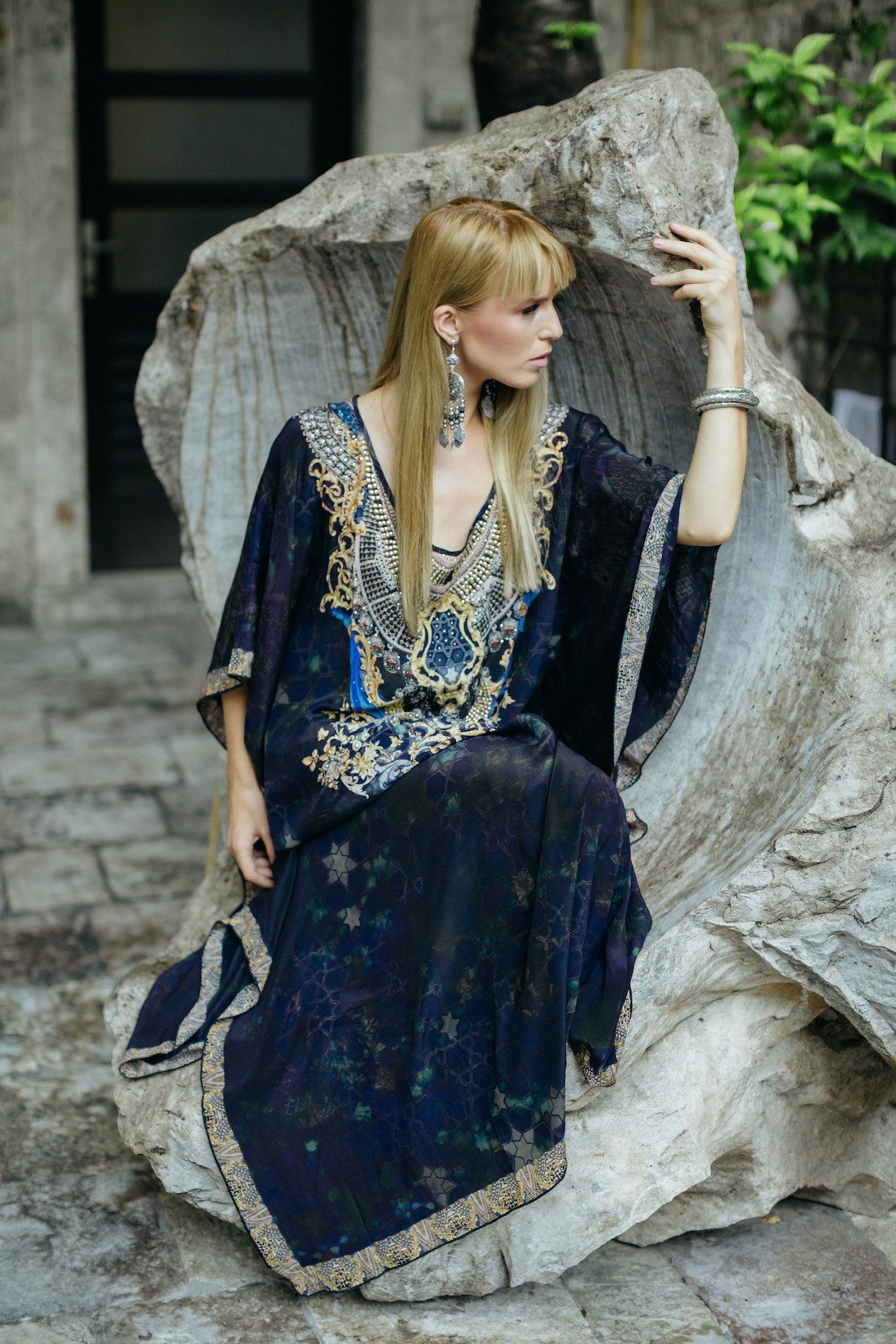 MIDNIGHT IN PARIS - LONG KAFTAN - TheSwankStore