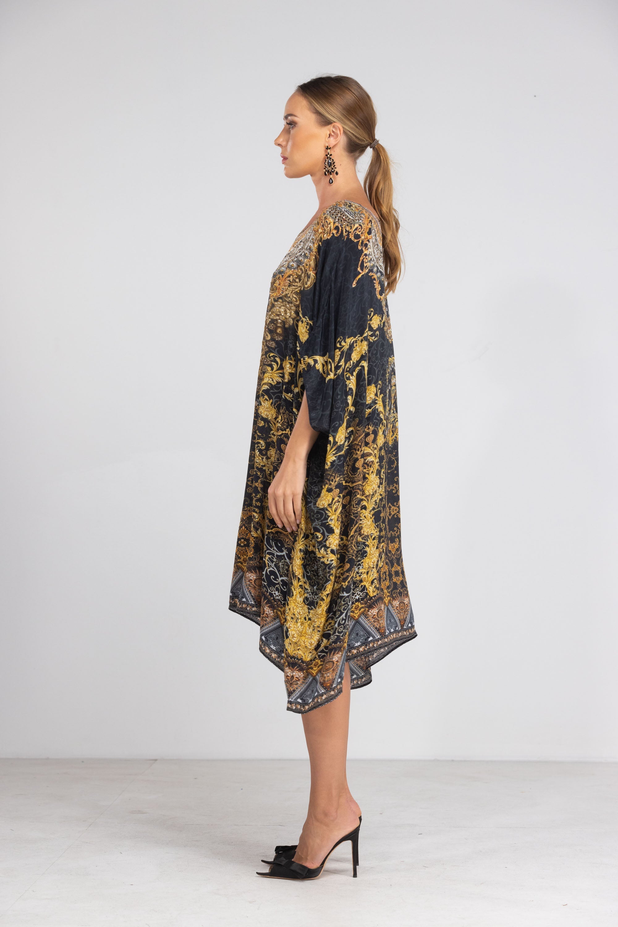 VALLETTA - SHORT BOX KAFTAN - TheSwankStore